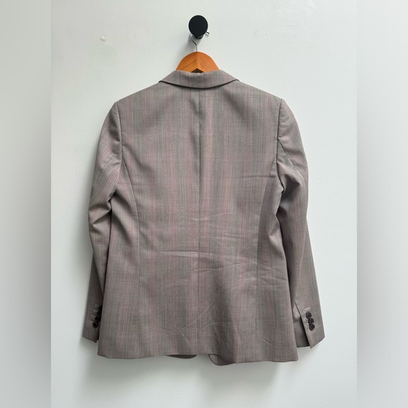 Hugo Boss "Janufal" Women's 100% Wool
One Button Blazer - Picture 8 of 10